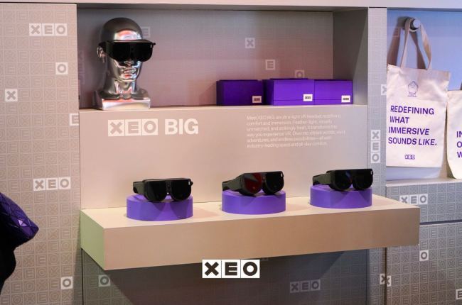 乐鱼电子专注沉醉式文娱装备的品牌XEO表态2025 CES带来8K超轻头显和沉醉(图2)